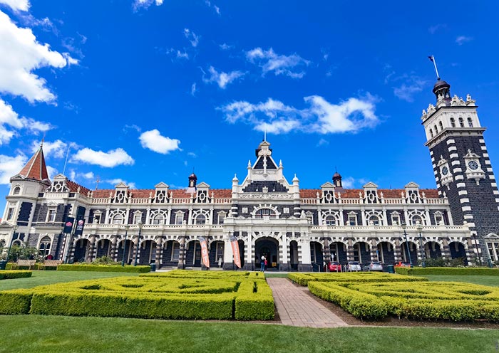 薑餅屋式的火車站 薑餅屋式的火車站
