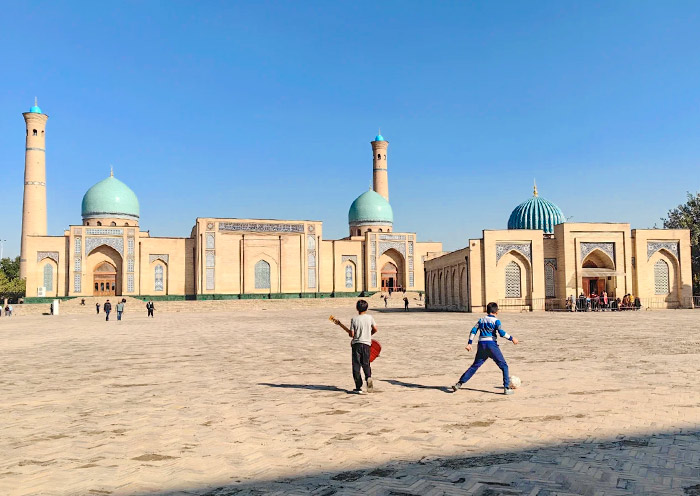 哈茲拉提伊瑪目廣場 哈茲拉提伊瑪目廣場