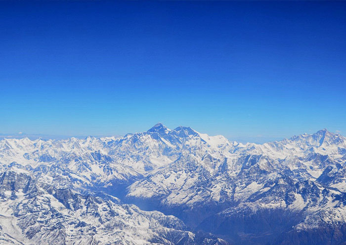 前往不丹的飛機上可看雪山