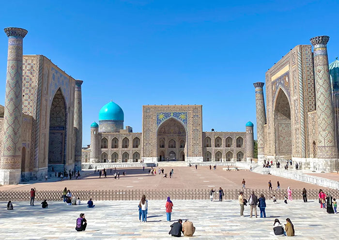 雷吉斯坦廣場 雷吉斯坦廣場